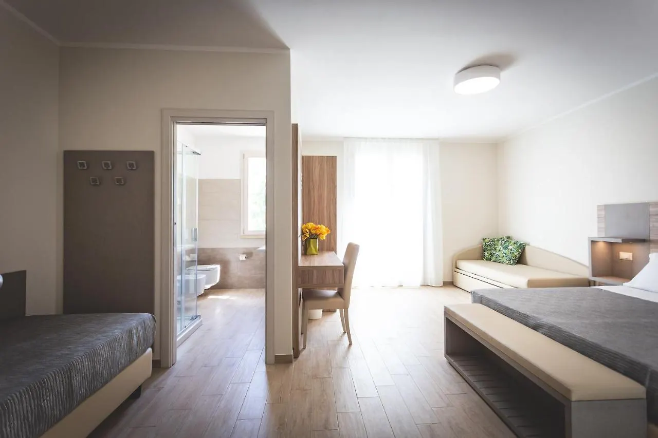 Hotel Residence Vallecorsa Rosignano Marittimo 3*,  İtalya
